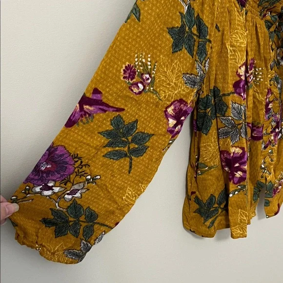House of Harlow Floral Mustard Boho Peasant Blouse Grommet Tie Detail Size Small - Picture 3 of 8